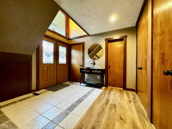 560 Sir Lancelot DR, Seymour, IN 47274