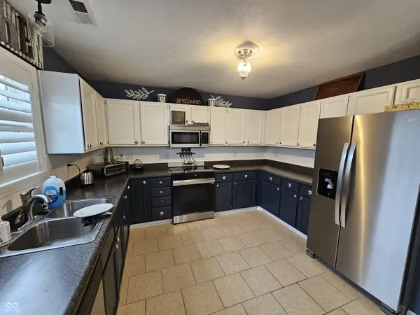 5747 Spring Oaks WAY, Indianapolis, IN 46237