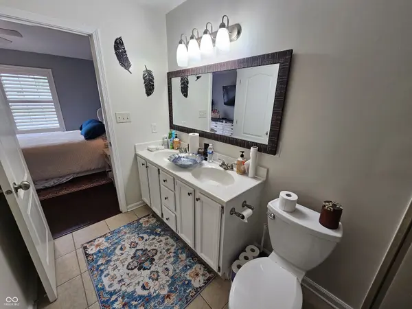 5747 Spring Oaks WAY, Indianapolis, IN 46237