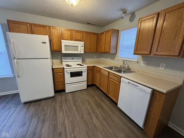 3971 Waterfield DR, Indianapolis, IN 46235