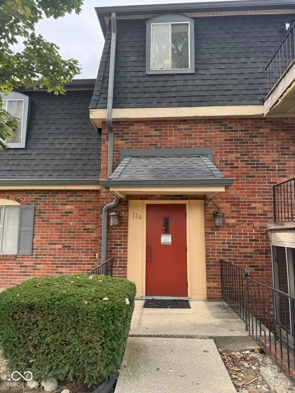 320 Elmead CT #APT 2002, Greenwood, IN 46142