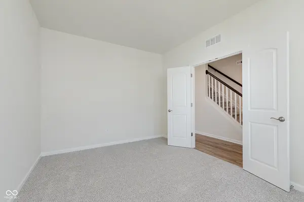 3371 Churchill LN, Whitestown, IN 46075