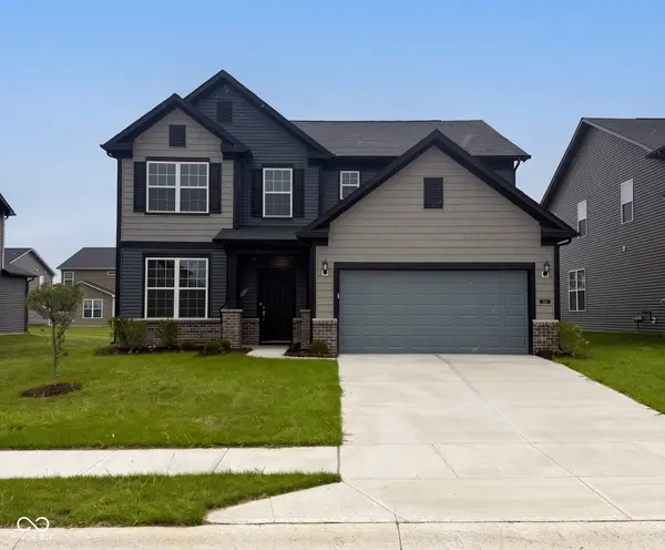 3371 Churchill LN, Whitestown, IN 46075