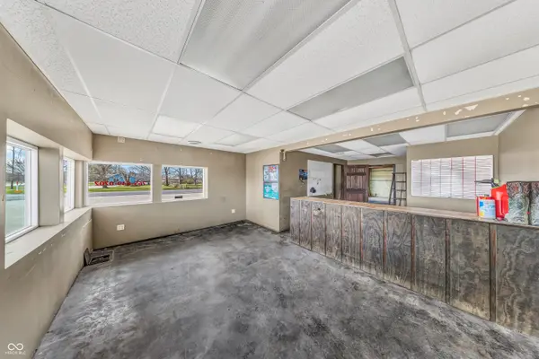 5982 W State Road 32, Anderson, IN 46011