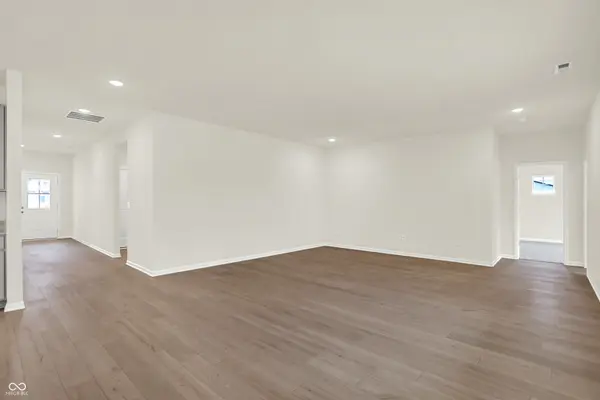 8656 Meadowlands CT, Plainfield, IN 46168