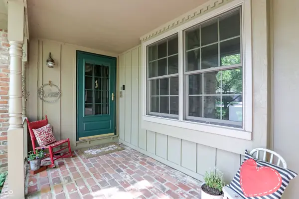80 Williamsburg CT, Zionsville, IN 46077