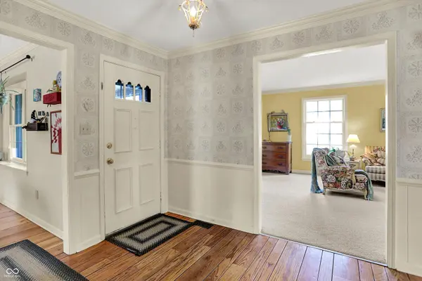 80 Williamsburg CT, Zionsville, IN 46077