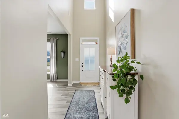 10702 Oak Bend BLVD, Indianapolis, IN 46239