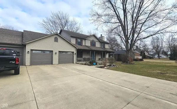716 Allen DR, Sweetser, IN 46987