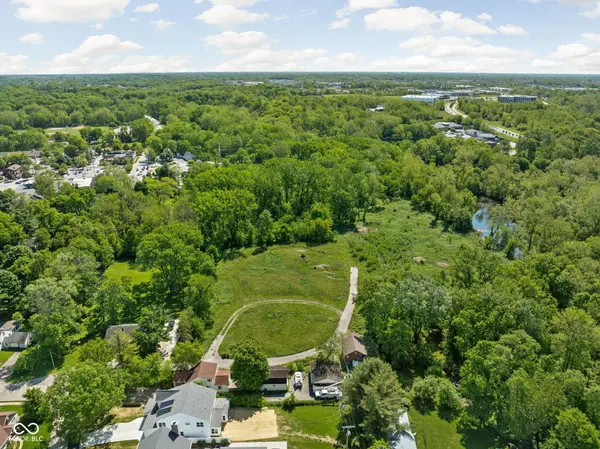 410 S Fourth ST, Zionsville, IN 46077