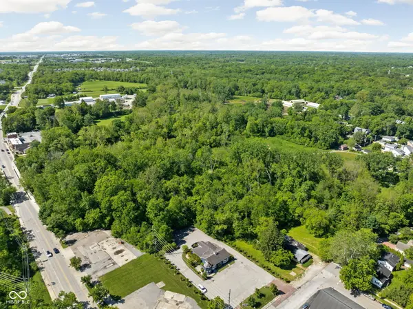 410 S Fourth ST, Zionsville, IN 46077
