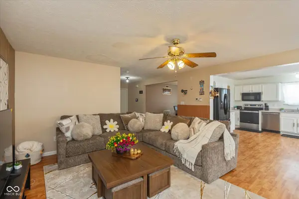 5527 Forest Ridge CT, Indianapolis, IN 46203