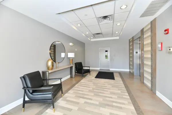 20971 Shoreline CT #302, Noblesville, IN 46062