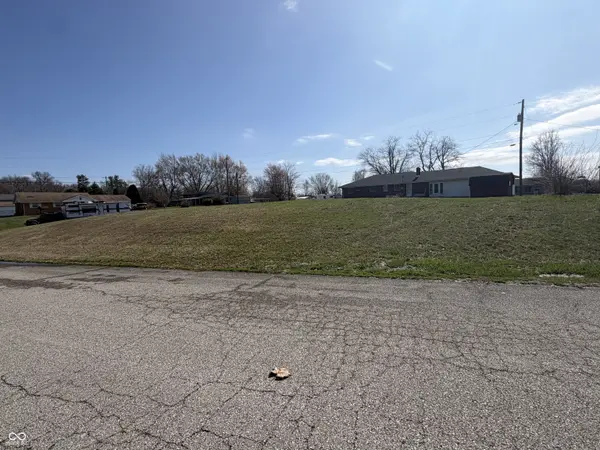 7000 N Block Court ST, Seymour, IN 47274