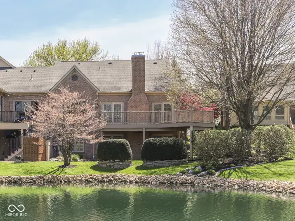 1752 Pathway DR N, Greenwood, IN 46143