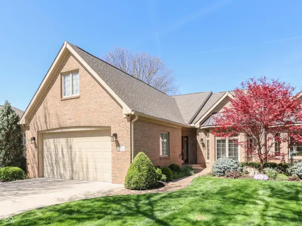 1752 Pathway DR N, Greenwood, IN 46143