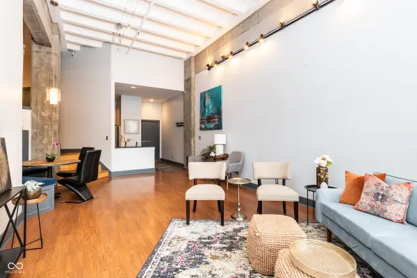 611 N Park AVE #109, Indianapolis, IN 46204