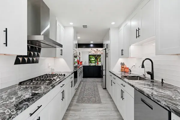 8545 Olde Mill TRCE, Indianapolis, IN 46260