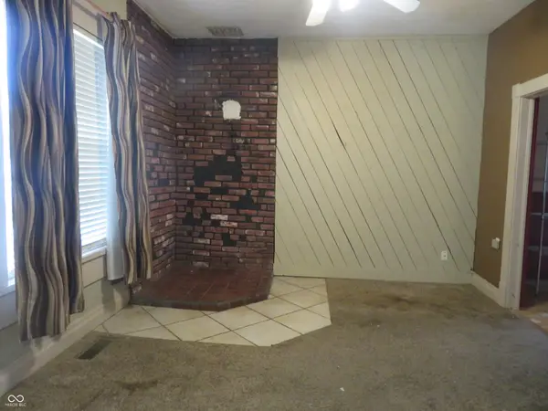220 E Monroe ST, Alexandria, IN 46001