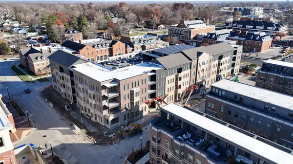 925 Veterans WAY #303, Carmel, IN 46032