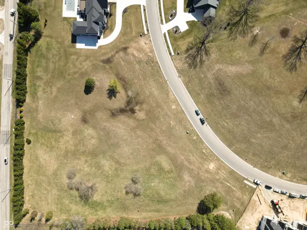 1470 Asherwood LN, Carmel, IN 46032