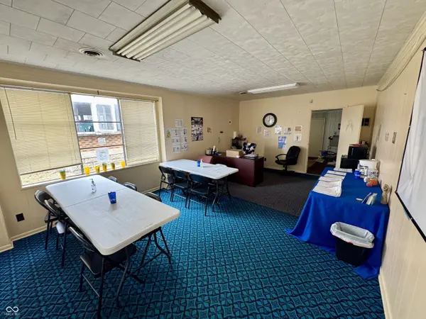 1452 S 25th ST, Terre Haute, IN 47803