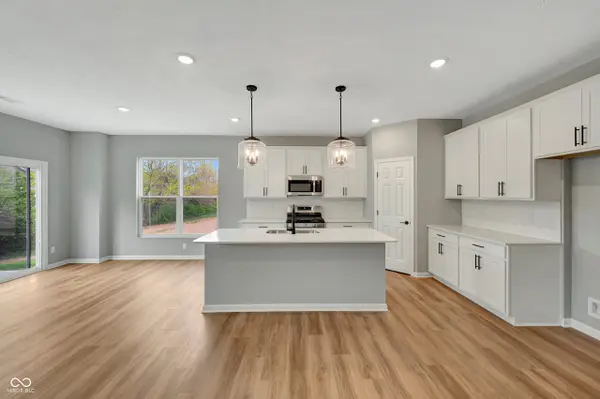 4196 Hayden Valley DR, Bargersville, IN 46106