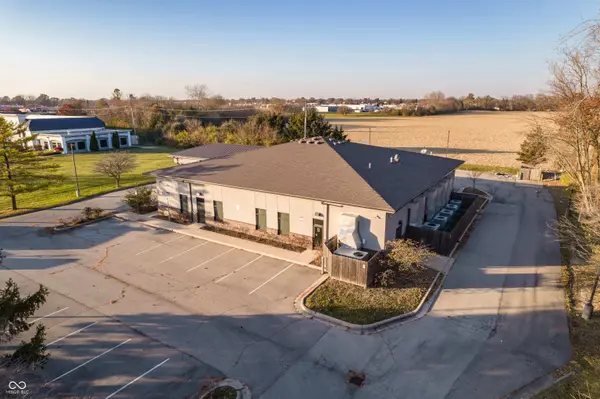 2220 E 59th ST, Anderson, IN 46013