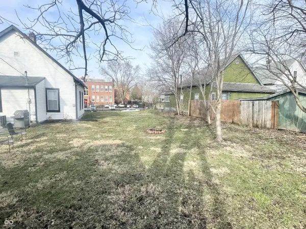 1125 Larch ST, Indianapolis, IN 46201
