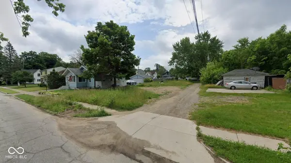 1312 E Dubail ST, South Bend, IN 46613
