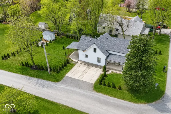 207 Linville AVE, Whitestown, IN 46075