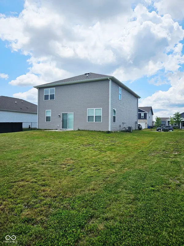 1932 Downey LN, Greenfield, IN 46140