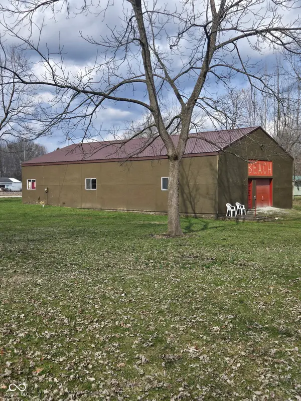 5390 N Clay ST, Butlerville, IN 47223