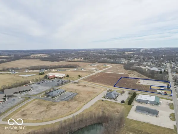 0001 Emerson AVE, IN 47362