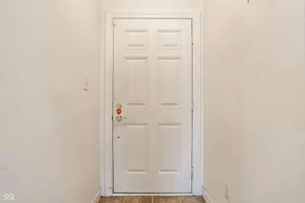 8122 Sand Ridge CIR, Indianapolis, IN 46237