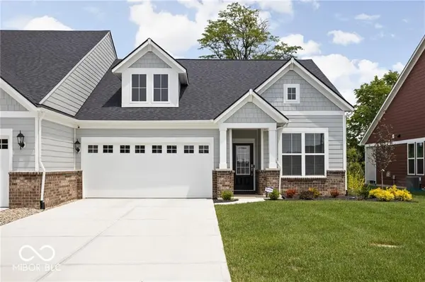 745 Stone Trace CT, Avon, IN 46123