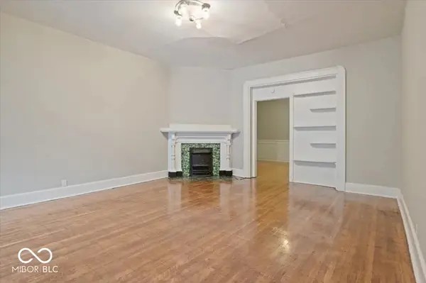 624 Woodruff Place Middle DR, Indianapolis, IN 46201