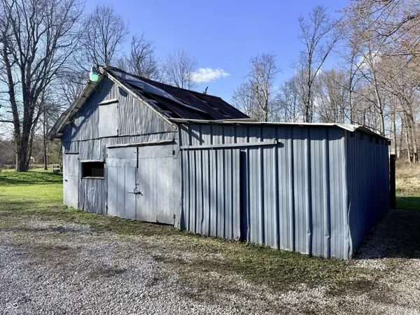 8248 W 300 S, Columbus, IN 47201