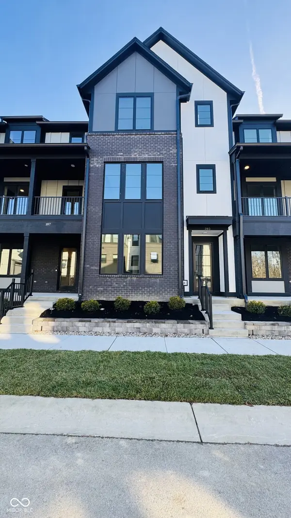 185 Midland Trace LOOP, Westfield, IN 46074