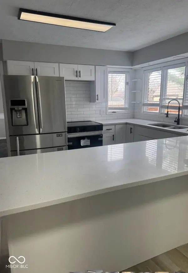 4946 Beechwood CIR, Avon, IN 46123