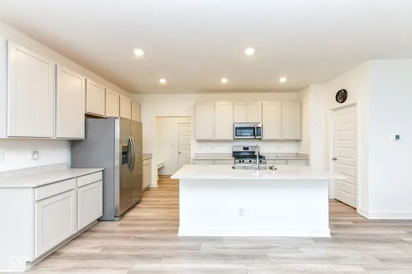 4376 Risen Star WAY, Bargersville, IN 46106