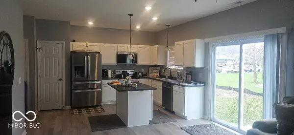 1090 Tomahawk PL, Martinsville, IN 46151