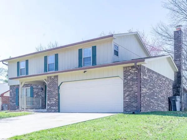 8306 Corkwood DR, Indianapolis, IN 46227