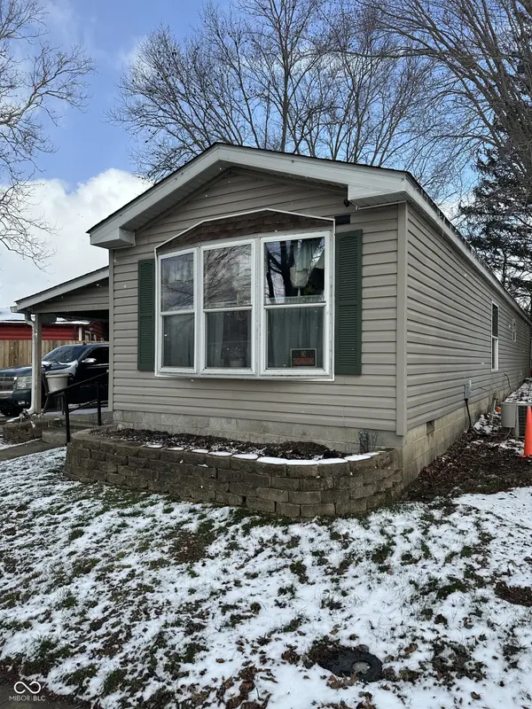 1004 Van Bibber Lake Estate, Greencastle, IN 46135