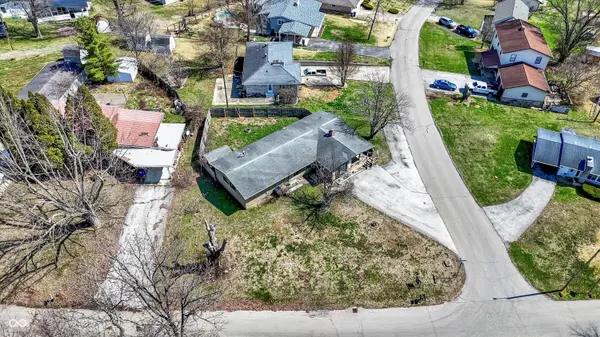 122 Edgewood DR, Bedford, IN 47421