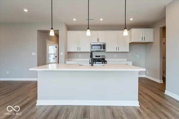 9547 Jadestone WAY, Indianapolis, IN 46239