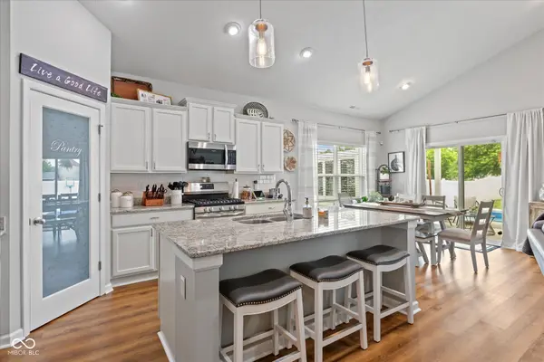 96 Mission Terrace DR, Whiteland, IN 46184