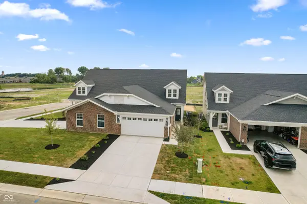 869 Rosebud LN, Greenfield, IN 46140