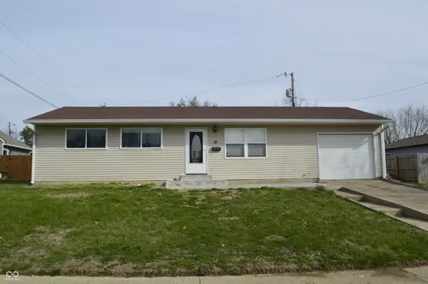 31 Fairlane DR, Mooresville, IN 46158