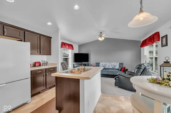 4016 Van Bibber Lake Estate, Greencastle, IN 46135